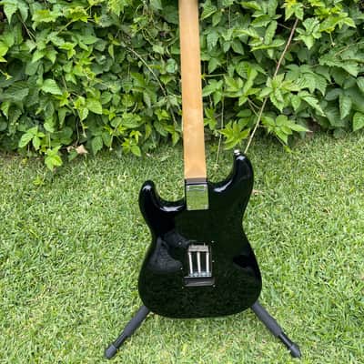 Fender Squier 2003 - Quilted maple 3 tone tobacco sunburst image 2