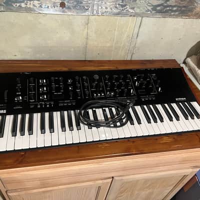 Korg Prologue 16 Polyphonic 61-Key 16-Voice Analog Synthesizer 2018 - Present - Black/Wood