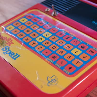 Texas Instruments Speak & Spell - circuit bend - English version 1980 - orange image 5