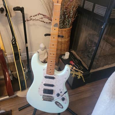Squier Modified 40th Anniversary Stratocaster 2022 - 40th Anniversary with EMGs image 1
