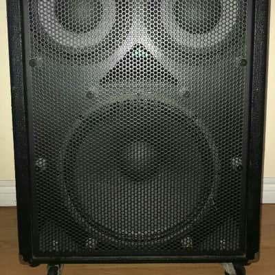 Traynor TC1510 | 600 watt 1x15", 2x10" & Horn Bass Cabinet. New w/ 2-Year No-Fault Warranty. image 4