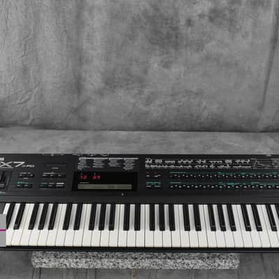 Buy used YAMAHA DX7 II-FD Digital Programmable Algorithm Synthesizer in Good.