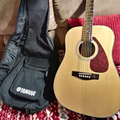 Yamaha SCF04 full size guitar with gig bag, electronic tuner, strap, capo, picks,  set of strings image 8