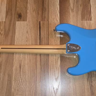 Fender MIJ Limited International Color Stratocaster 2022 - Maui Blue image 2