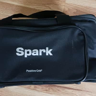 Positive Grid Spark 40 40-Watt 2x4" Modeling Guitar Combo Black with Carry Bag - Mint image 7