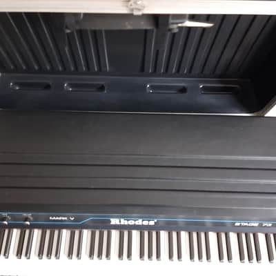 Fender Rhodes 73 image 1