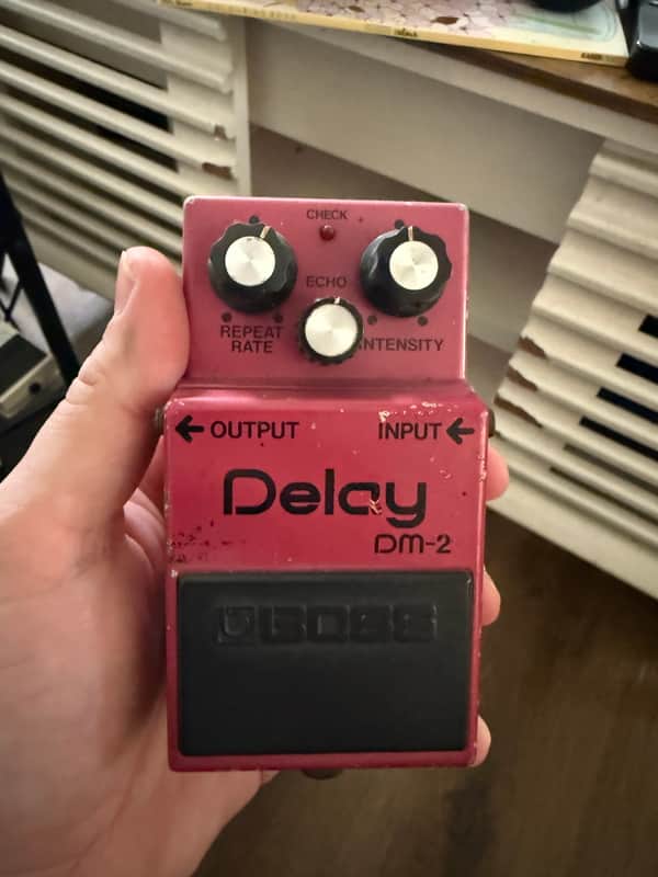 Boss DM-2 Delay (Black Label) 1981 - 1984 - MN3005 chip image 1