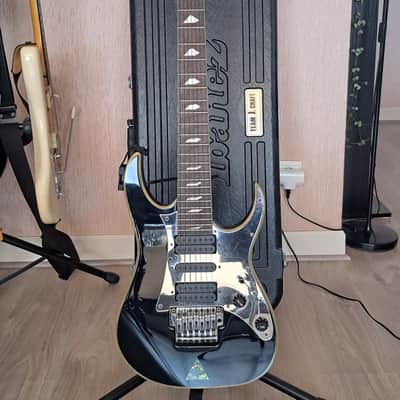 Ibanez UV777P-BK Steve Vai Signature Universe 1998 - 2012 - Black image 1