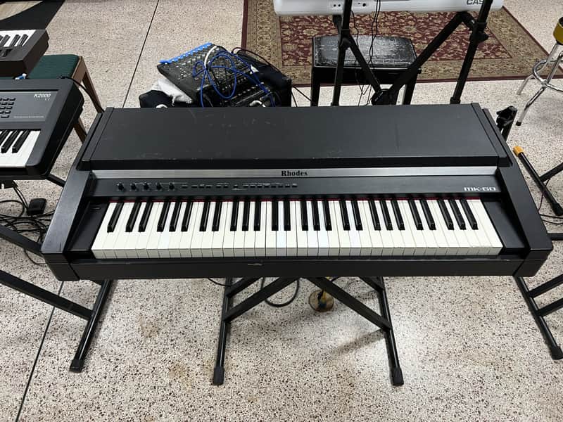 Roland Rhodes MK-60 電子ピアノ ローランド Roland Rhodes MK-60 Electric Piano W/Flight Case & Original Pedal