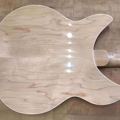 Rickenbacker 1993Plus 12-String Electric Guitar MapleGlo image 5