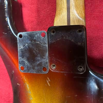 Fender Stratocaster with tremolo, left handed 1959 - 3-color sunburst image 7