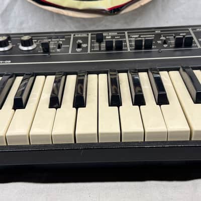 Roland SH-09 sh09 Monophonic Analog Synthesizer Keyboard image 4