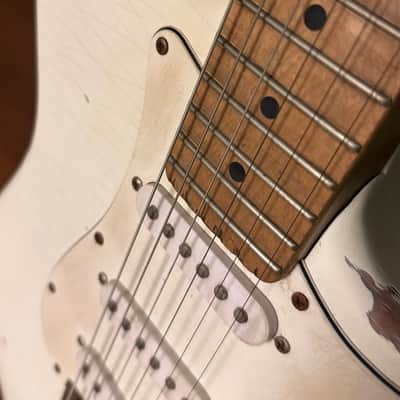 Indy Custom Relic Strat 2010's - White image 3