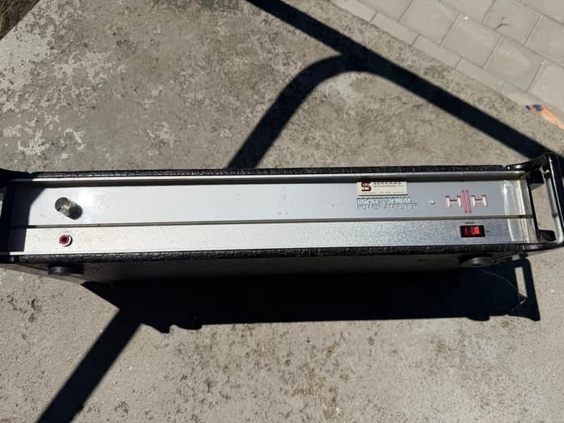 H & H Professional Power Amp 70s image 1