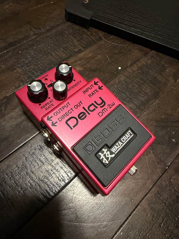 Boss DM-2W Delay Waza Craft 2015 - Present - Pink image 1