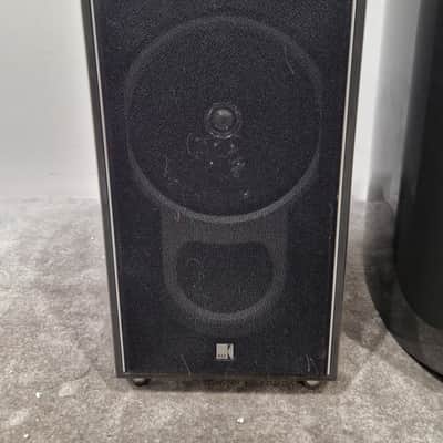 Kef XQ1 Pair - High-Fidelity Bookshelf Speakers - Excellent image 10