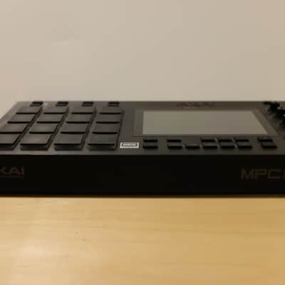 Akai MPC Live Standalone Sampler / Sequencer 2017 - 2020 - Black image 5