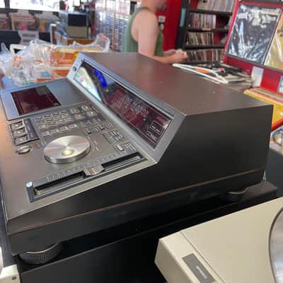 Technics SL-P1200 CD Player TESTED WORKS AND SOUNDS GREAT NO REMOTE image 11