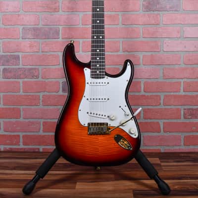 Fender 50th Anniversary Limited Edition American Standard Strat Flame Maple Top & Back Antique Burst #2377 1996 w/OHSC image 4