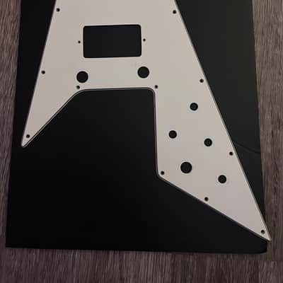 Gibson Flying V Crescent Moon 2002 - Worn Cherry image 21