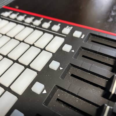 Akai APC Mini MKII MIDI Controller 2023 - Present - Black image 10