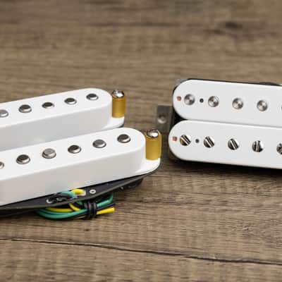 Tonerider Apex Classic HSS Hum Canceling Strat pickup set Left handed/White