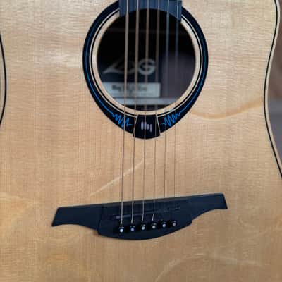 LAG HyVibe Smart Acoustic Guitar THV30DCE (incl. Hardcase) image 2