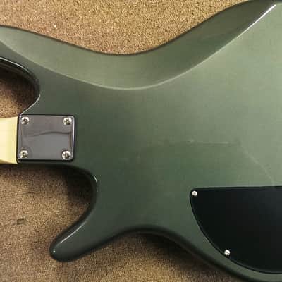 Ibanez Soundgear Gio GSR100 4-String Bass Guitar, Grey Metallic, P Style Pickup image 10