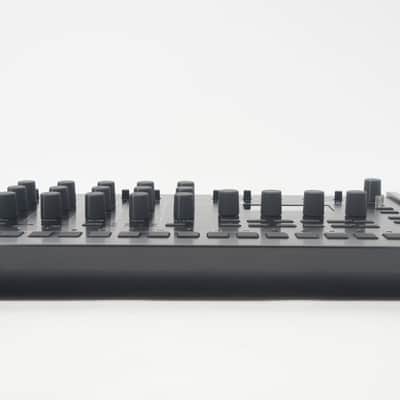 KORG drumlogue Hybrid Drum Machine Analog / Digital Synthesis, Sampler, Sequencer, Effects MINT image 6