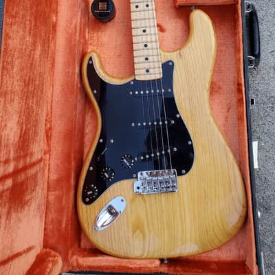 Fender Stratocaster Left-Handed (1977) image 1