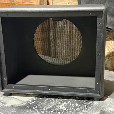 VBoutique USA VCube Unloaded Oval Back 1 x 12 Ext. Cabinet 1 Remaining image 2