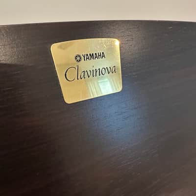 Yamaha Clavinova CLP 320 Rosewood image 2