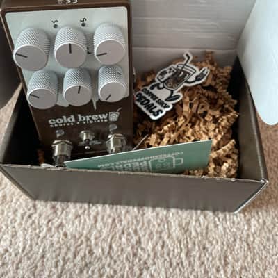 Coffee Shop Pedals Cold brew lofi chorus and vibrato 2026 - Brown image 2