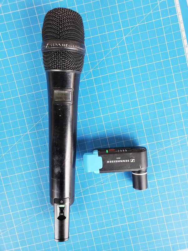 Shure AVX set image 1