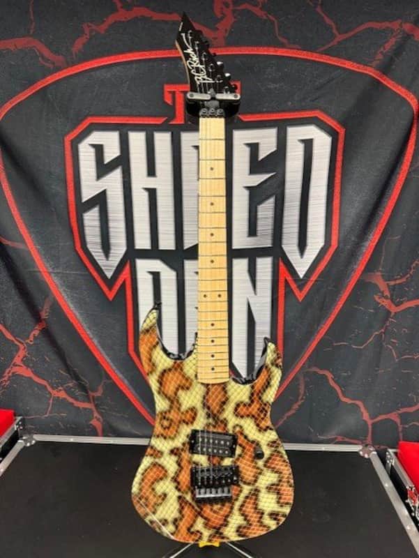 B.C. RICH USA GUNSLINGER SNAKESKIN W/Case image 1