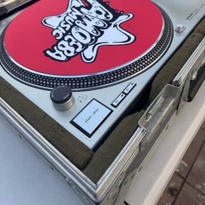 Pair of Technics SL-1200MK2-A Silver Direct Drive DJ Turntables in Good condition image 10