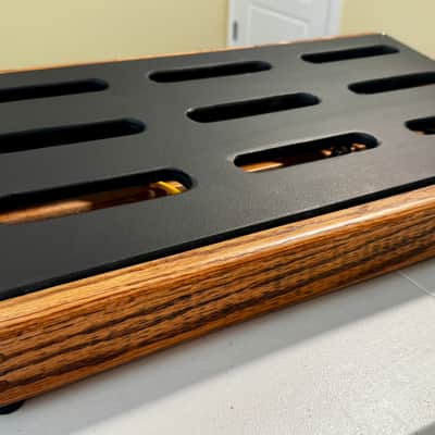 Nell Audio 24x12 Hardwood Pedalboard - I/O, Stereo Routing, XLR DI 2026 - Natural image 1