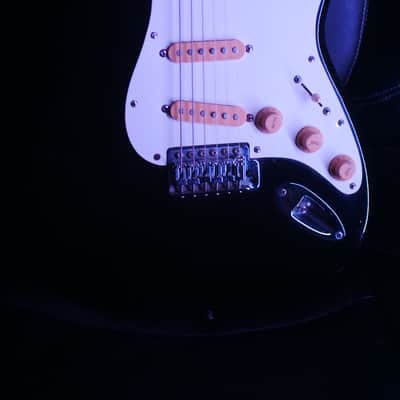 Squier II Standard Stratocaster HSS with Maple Fretboard (Made in Korea) 1989 - 1992 - Black image 2