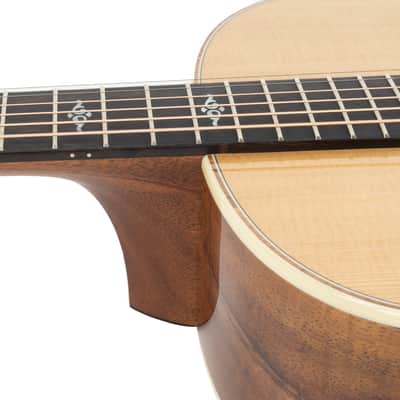 Taylor 814e Gold Label Super Auditorium Koa - Natural image 9