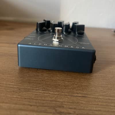 Darkglass Electronics Alpha Omega Bass Preamp 2018 - Present - Blue image 5