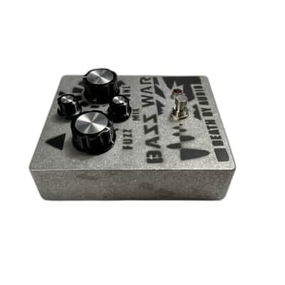 Death By Audio Bass War image 4