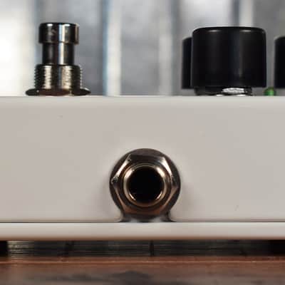 Electro-Harmonix EHX Crayon 69 Full Range Overdrive Guitar Effect Pedal image 4