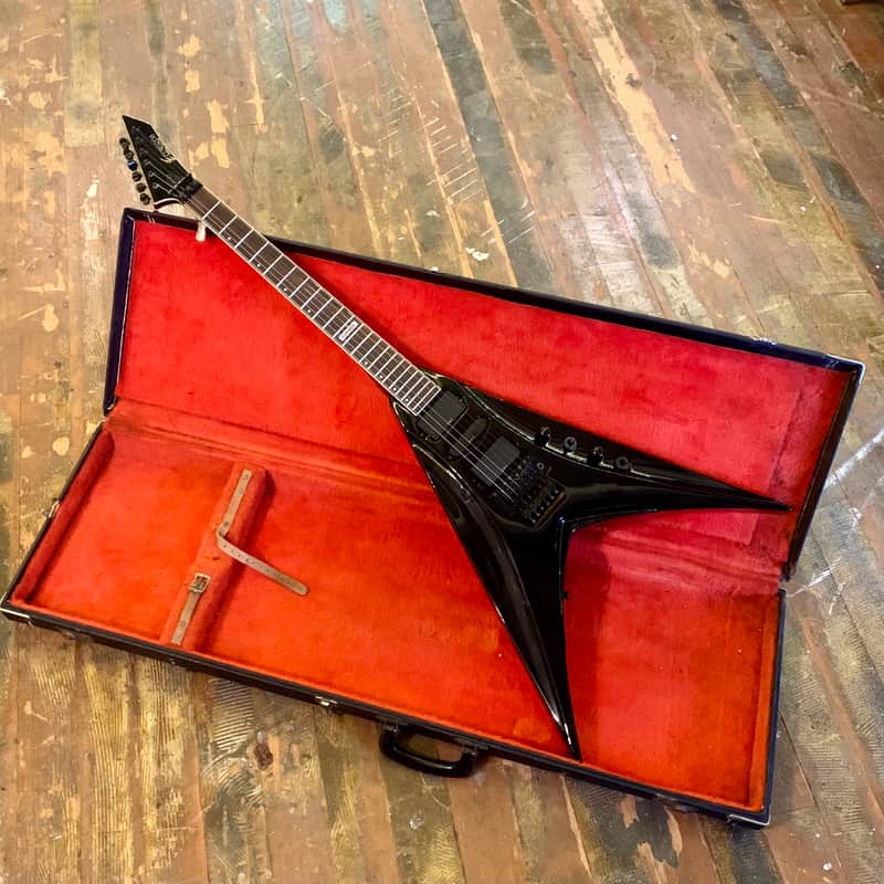 ESP edwards E-C-105V Flying V Chisato signature penicillin Black beauty dv8 image 1