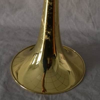 Trombon Bajo Shires Q36YR como nuevo image 18