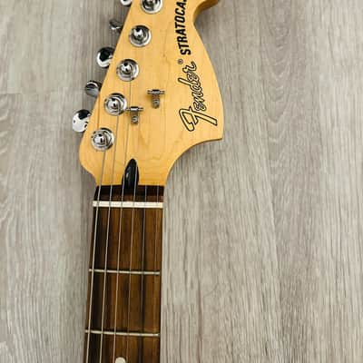 Fender Deluxe Stratocaster Electric Guitar image 4