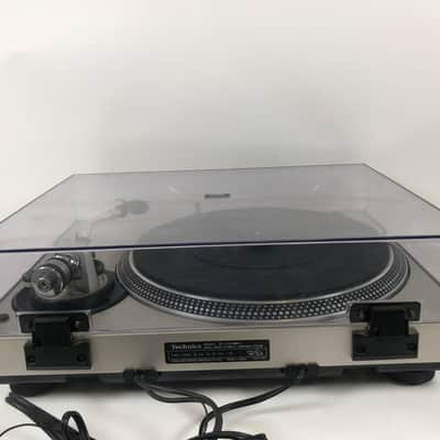 Technics SL-1700 MK2 Quartz Direct Drive Turntable image 4