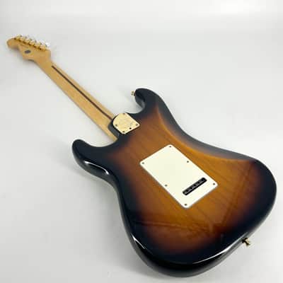 2014 Fender 60th Anniversary Commemorative American Stratocaster – 2 Tone Sunburst image 3