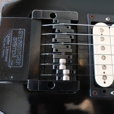 Vintage 1980s Guild Burnside Crossbow Headless Guitar Steinberger Tremolo Arm Case Wasp Spider Shape image 9