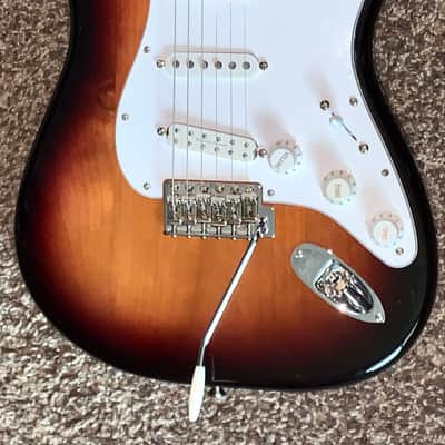 2018 Fender Classic Vintera '50s   Stratocaster  electric  guitar image 4