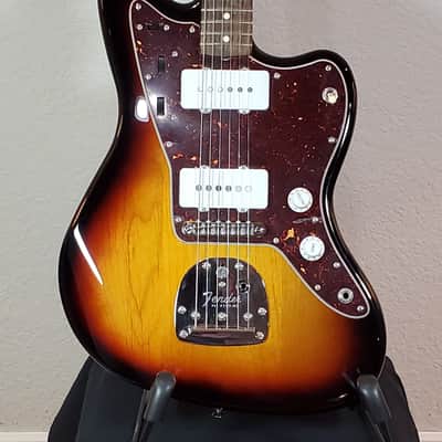 Fender Classic Player Jazzmaster Special with Rosewood Fretboard 2009 - 2017 - 3-Color Sunburst image 2